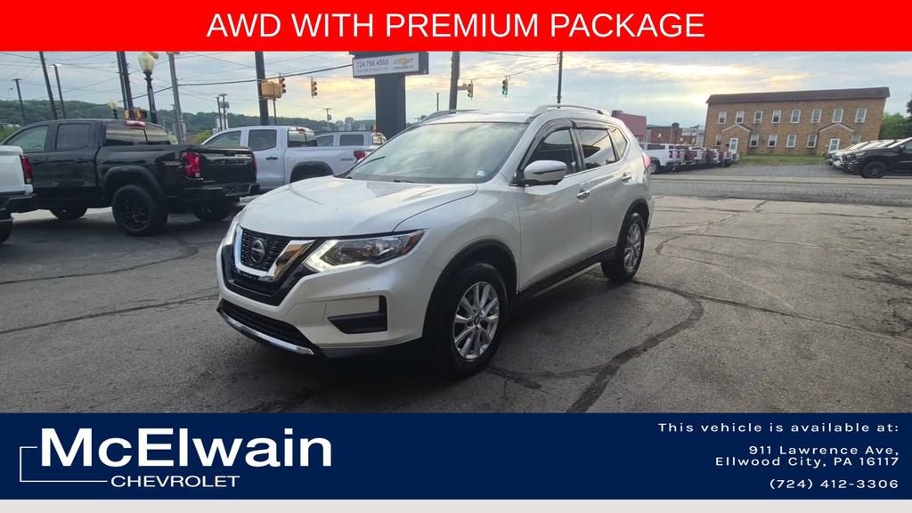 2018 Nissan Rogue — detail view
